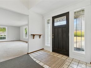 22 Riverview Drive NE, Auburn WA 98002