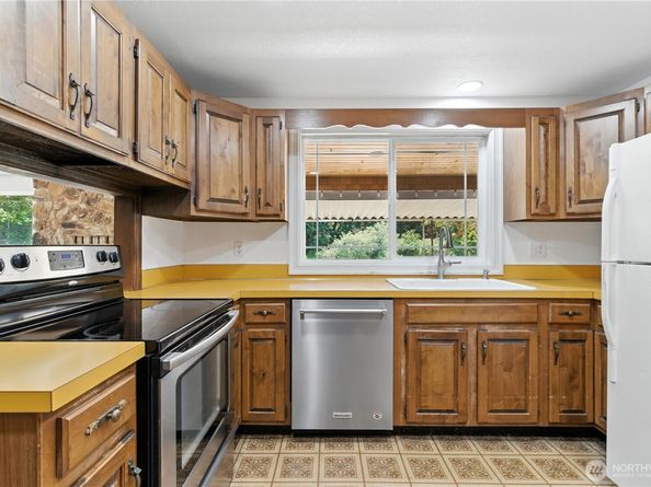 22 Riverview Drive NE, Auburn WA 98002