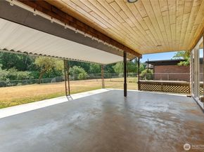 22 Riverview Drive NE, Auburn WA 98002