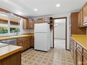 22 Riverview Drive NE, Auburn WA 98002