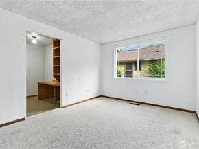 22 Riverview Drive NE, Auburn WA 98002
