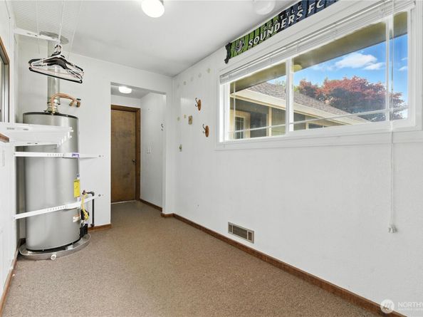 22 Riverview Drive NE, Auburn WA 98002