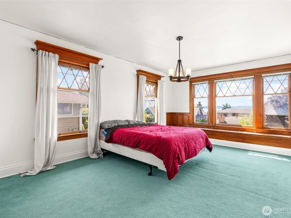 2507 Rucker Avenue, Everett WA 98201