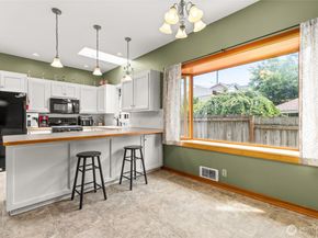 2507 Rucker Avenue, Everett WA 98201