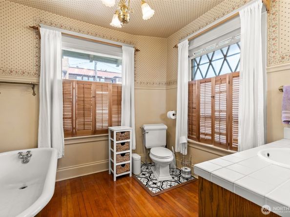 2507 Rucker Avenue, Everett WA 98201