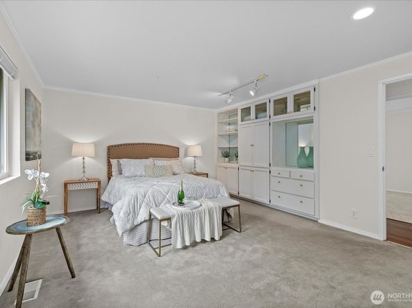 4505 144th Avenue SE, Bellevue WA 98006