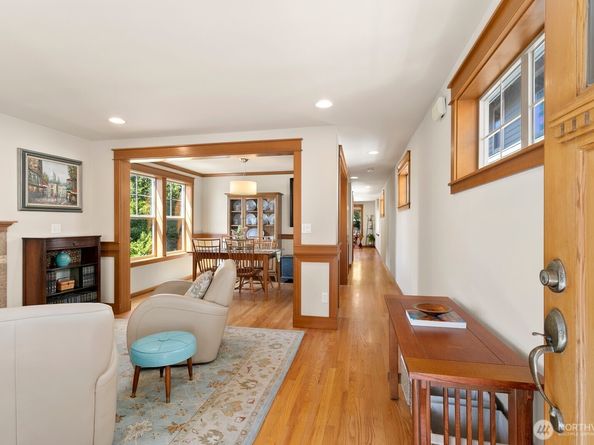 4415 40th Avenue SW, Seattle WA 98116