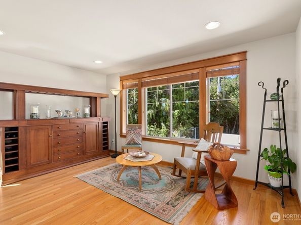 4415 40th Avenue SW, Seattle WA 98116