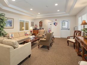 4535 Providence Point Place SE 202, Issaquah WA 98029