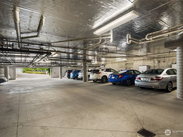 4535 Providence Point Place SE 202, Issaquah WA 98029