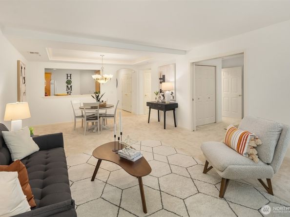 4535 Providence Point Place SE 202, Issaquah WA 98029