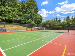 4535 Providence Point Place SE 202, Issaquah WA 98029