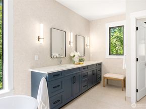 4740 Rose Avenue NE, Bainbridge Island WA 98110