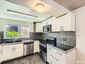 921 130th Street SW E102, Everett WA 98204