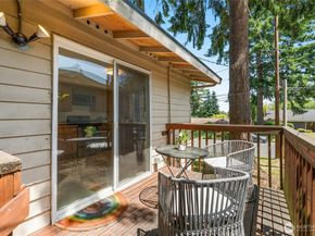 2127 170th Avenue NE, Bellevue WA 98008