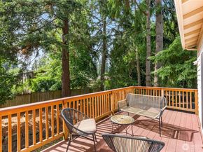 2127 170th Avenue NE, Bellevue WA 98008
