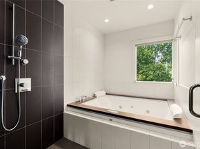 2127 170th Avenue NE, Bellevue WA 98008