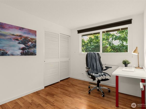 2127 170th Avenue NE, Bellevue WA 98008