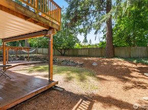 2127 170th Avenue NE, Bellevue WA 98008