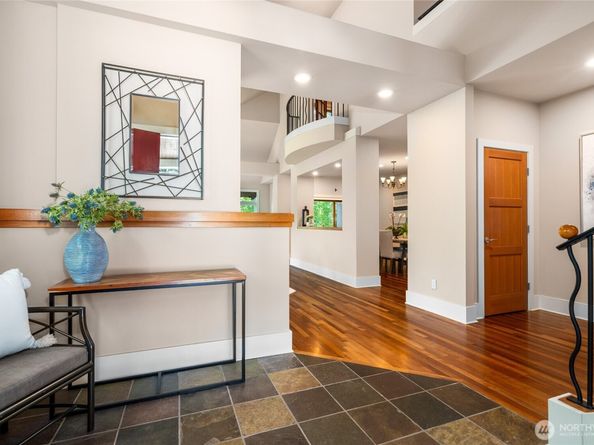 13730 Main Street, Bellevue WA 98005