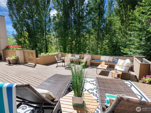 13730 Main Street, Bellevue WA 98005