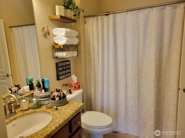 225 Logan Avenue S 106, Renton WA 98057
