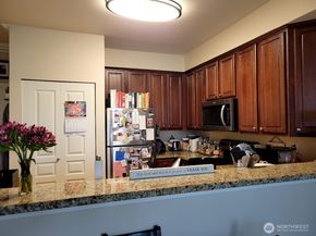 225 Logan Avenue S 106, Renton WA 98057