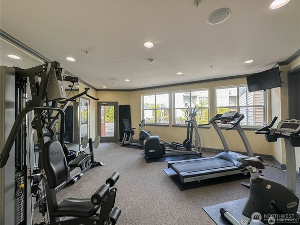 225 Logan Avenue S 106, Renton WA 98057
