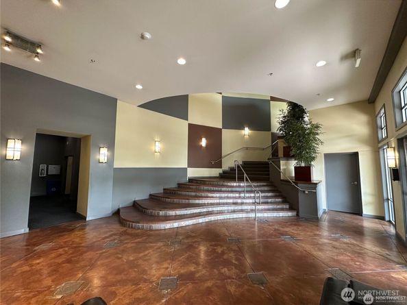 225 Logan Avenue S 106, Renton WA 98057