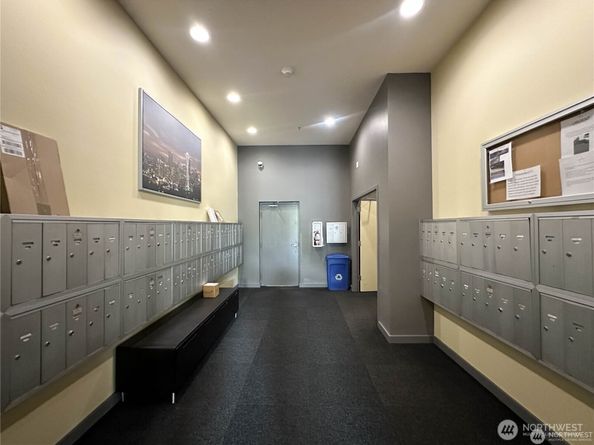 225 Logan Avenue S 106, Renton WA 98057