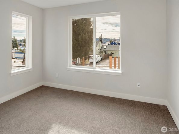 18717 68th Avenue NE 103, Kenmore WA 98028
