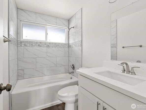 19019 SE 164th Street, Renton WA 98058