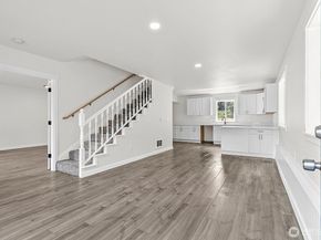 19019 SE 164th Street, Renton WA 98058