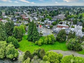 7868 Green Lake Drive N Unit 9, Seattle WA 98103