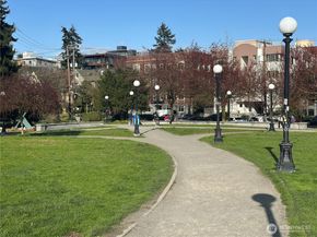 1107 E Denny Way B4, Seattle WA 98122