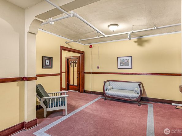 1107 E Denny Way B4, Seattle WA 98122