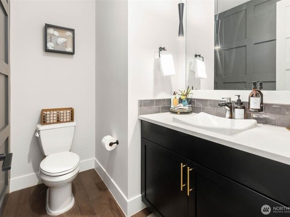 3809 163rd Avenue SE, Bellevue WA 98008