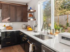 3809 163rd Avenue SE, Bellevue WA 98008