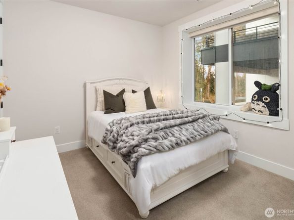 3809 163rd Avenue SE, Bellevue WA 98008