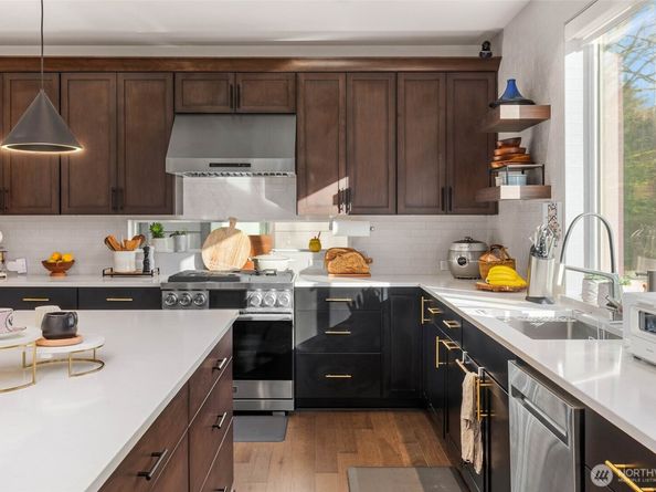 3809 163rd Avenue SE, Bellevue WA 98008