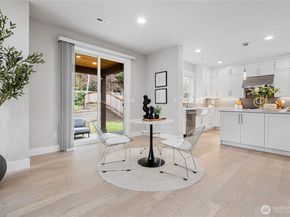 7230 NE 129th St, Kirkland WA 98034
