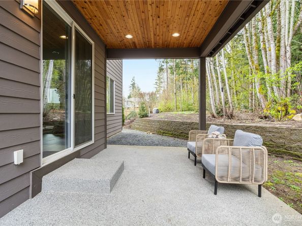 7230 NE 129th St, Kirkland WA 98034