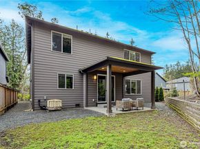 7230 NE 129th St, Kirkland WA 98034