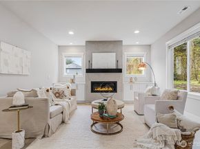 7230 NE 129th St, Kirkland WA 98034
