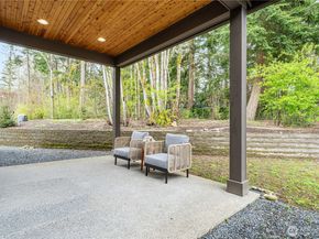 7230 NE 129th St, Kirkland WA 98034