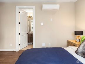 10823 (HS 94) 120TH Lane NE E, Kirkland WA 98033