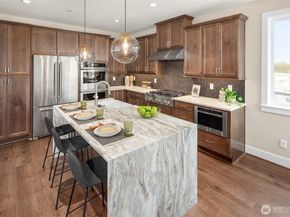 10823 (HS 94) 120TH Lane NE E, Kirkland WA 98033