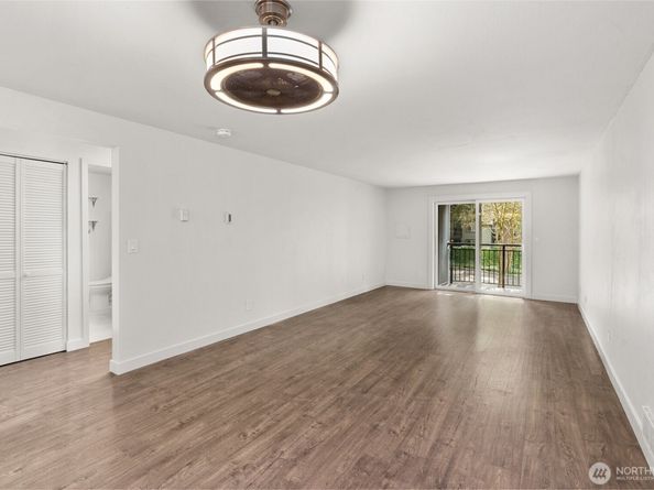 14620 NE 31st Street J201, Bellevue WA 98007