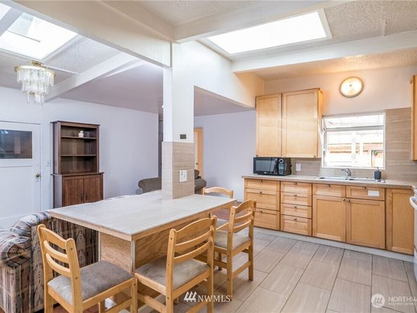 11709 26th Avenue NE, Seattle WA 98125