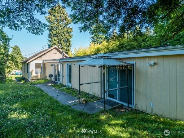 11709 26th Avenue NE, Seattle WA 98125